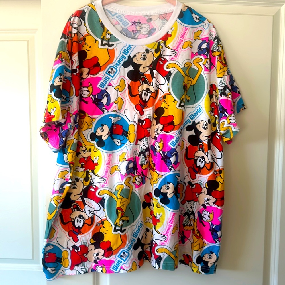 Disney vault disney parks xl tshirt